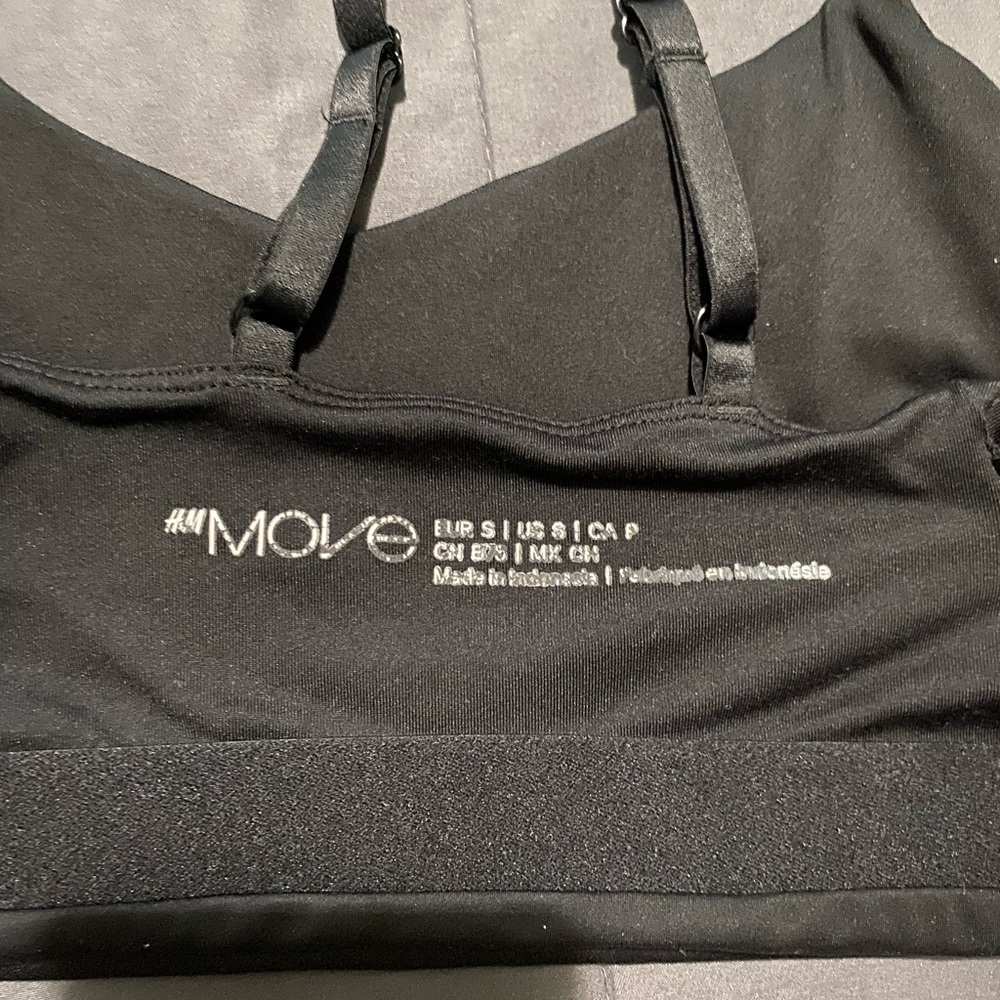 H&M Black Minimalist Bra with Adjustable Straps - Picture 3 of 3